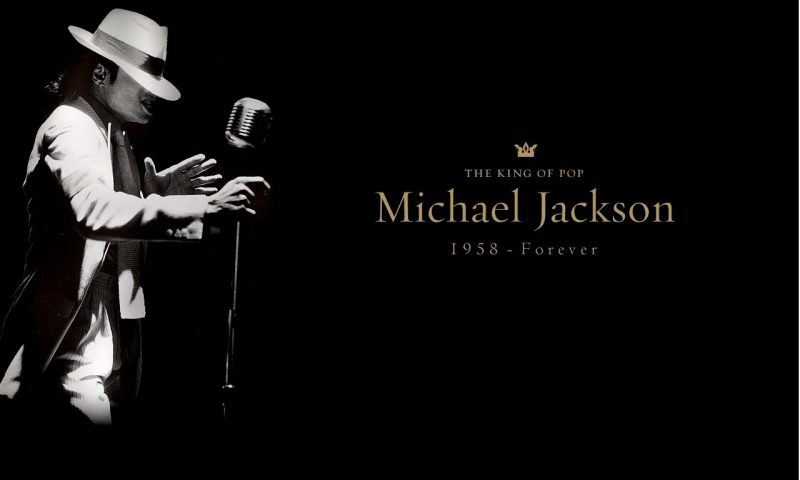 Michael Jackson nhảy và hát