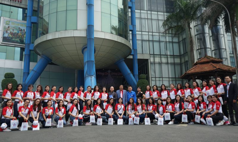 Hoa khôi sinh viên Việt Nam 2017 tham quan nhà máy Tân Hiệp Phát