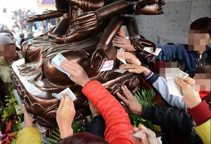 “Nhảy cóc” lên thiên đường, và sự khốn cùng của văn hóa