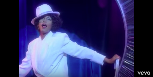 Tiếng hát Whitney Houston – I’m Your Baby Tonight