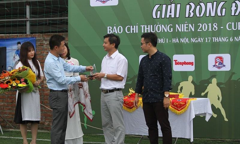 Giải bóng đá “Cup Number One” của những người làm báo tại Thủ đô Hà Nội