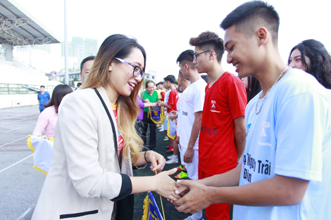 Tưng bừng khai mạc giải bóng đá học sinh THPT Hà Nội 2018 tranh Cup Number 1 Active