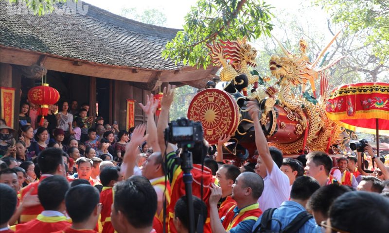 Lễ hội pháo Đồng Kỵ – rước pháo gần 1 tấn khai xuân Kỷ Hợi