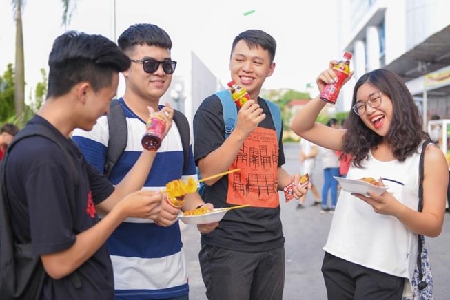 Phố hàng nóng: Lễ hội độc đáo dành cho giới trẻ Việt