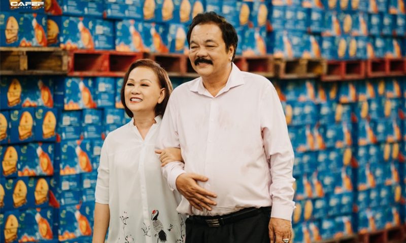 Cuộc đối thoại hiếm hoi  sau 40 năm gắn kết của “chồng đa tình, vợ biết ghen” nhà Dr Thanh