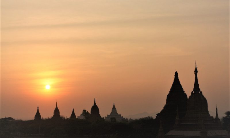 Những ngôi đền ngạo nghễ với thời gian ở cố đô Bagan