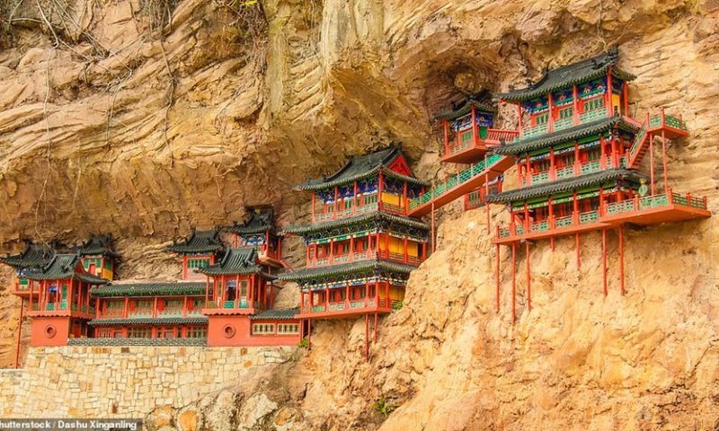 Bí ẩn ngàn năm trong ngôi chùa treo huyền bí nhất Trung Quốc