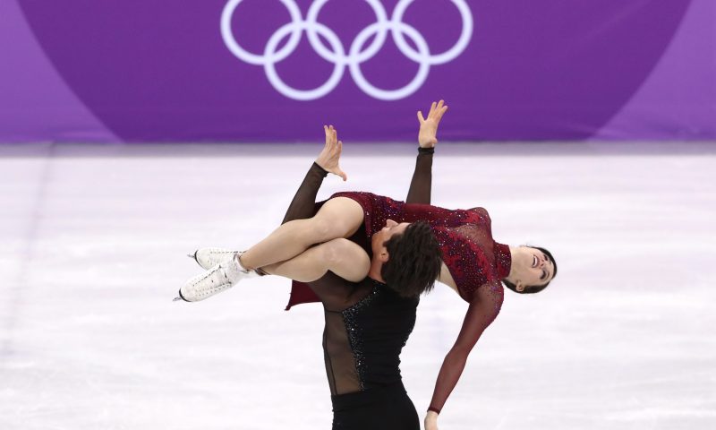 Cặp đôi trượt băng đẹp nhất hành tinh 2018