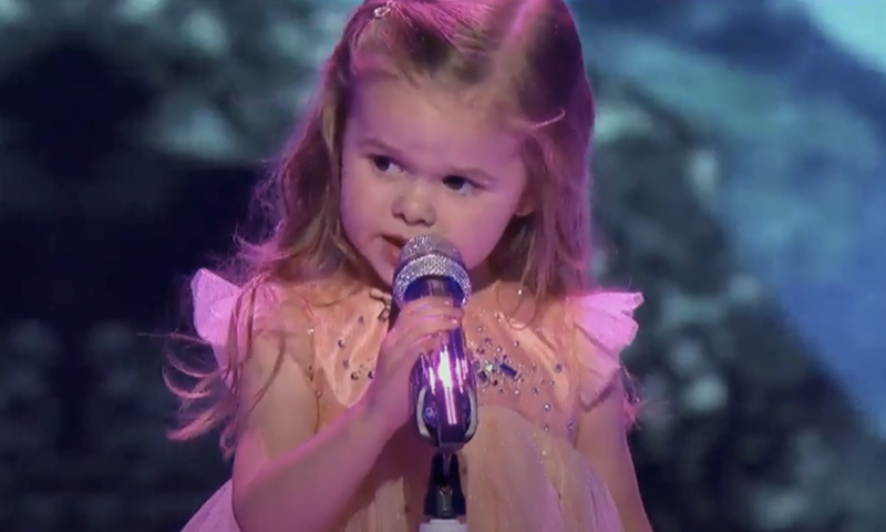 Bé gái 4 tuổi hát “Little Mermaid” trong Little Big Shots được 80 triệu người xem